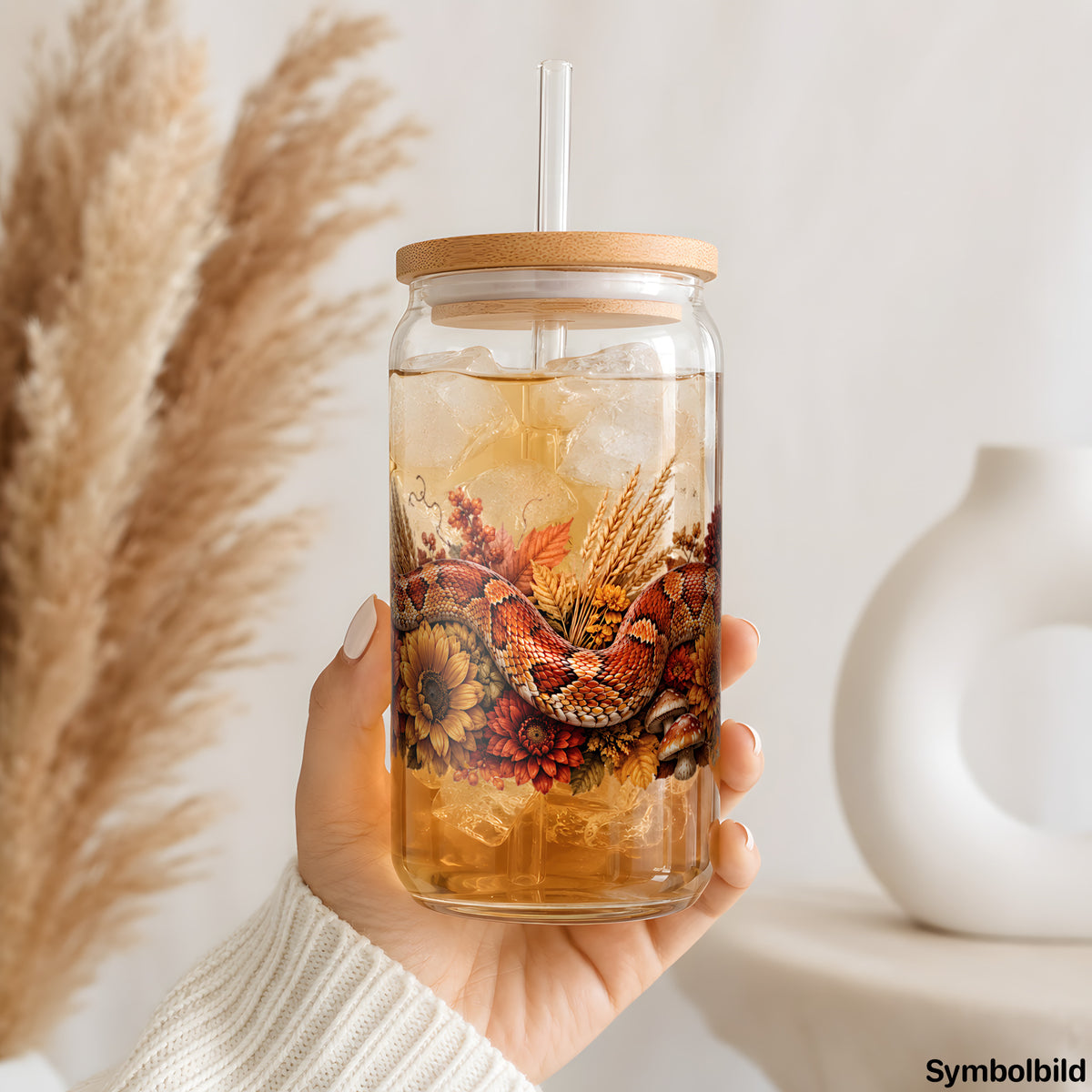 Becher-Aufkleber „Schlange im Herbstlaub“ auf einem 16oz Glasbecher