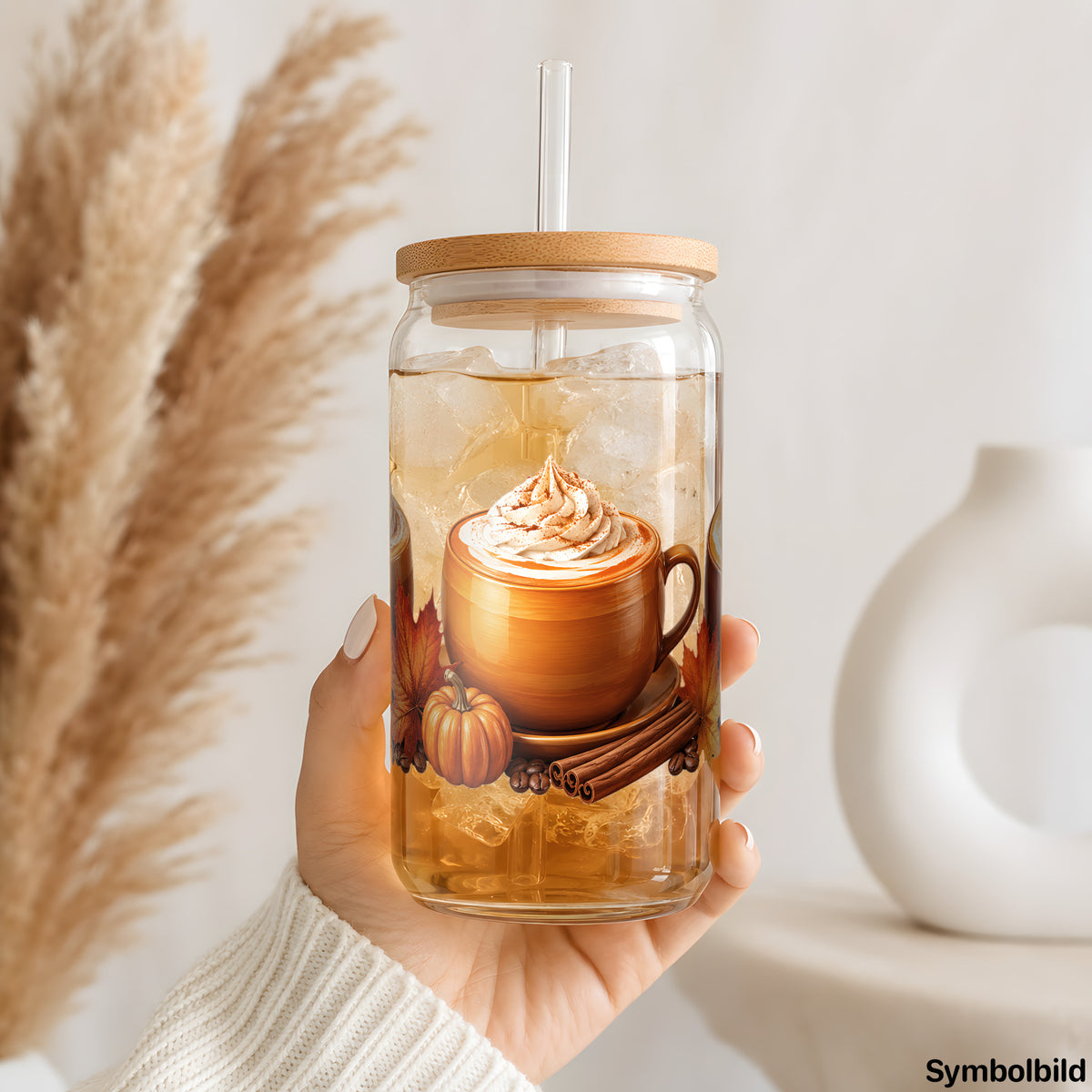 Becher-Aufkleber „Kürbis-Kaffee mit Sahne“ auf einem 16oz Glasbecher