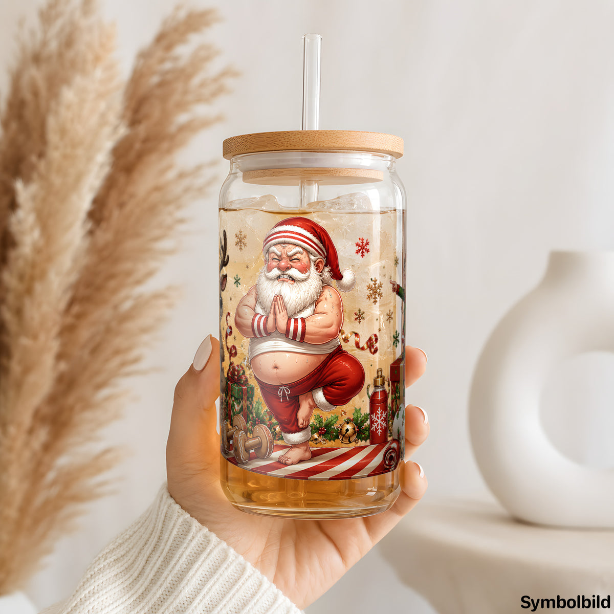 Becher-Aufkleber „Weihnachtsmann beim Yoga“ auf einem 16oz Glasbecher