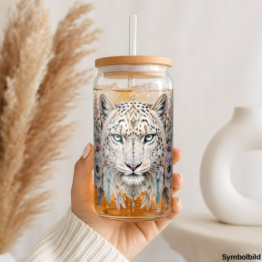 Becher-Aufkleber „Schneeleopard im Blütenkranz“ auf einem 16oz Glasbecher
