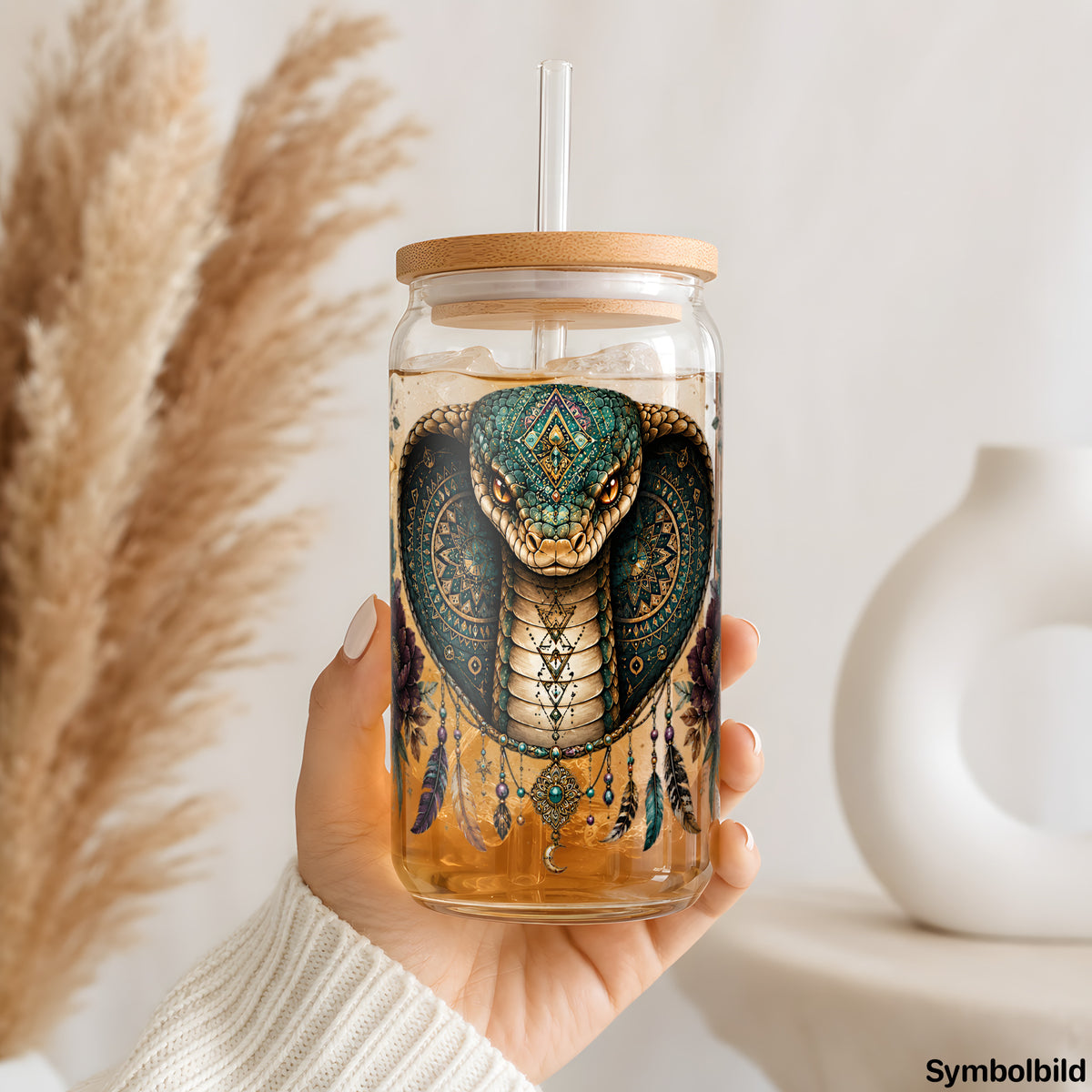 Becher-Aufkleber „Kobra in Petrol und Ocker“ auf einem 16oz Glasbecher