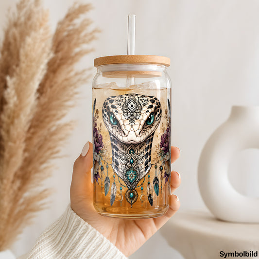 Becher-Aufkleber „Kobra im Blütenschmuck“ auf einem 16oz Glasbecher