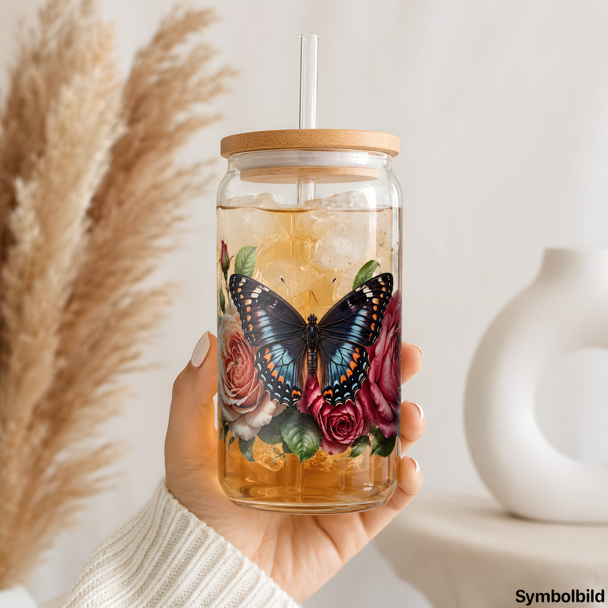Becher-Aufkleber „Falter im Rosenbeet“ auf einem 16oz Glasbecher