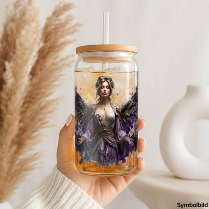 Becher-Aufkleber „Blütenengel in Lila“ auf einem 16oz Glasbecher