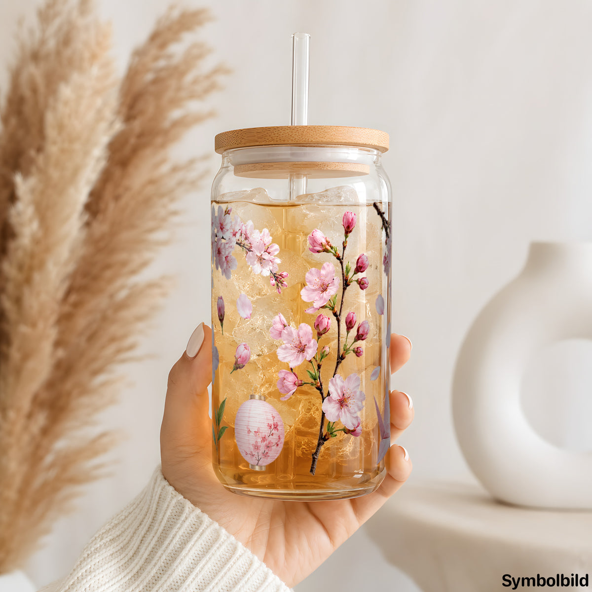 Becher-Aufkleber „Zarte Kirschblüten“ auf einem 16oz Glasbecher