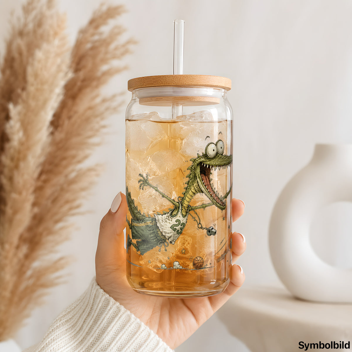 Becher-Aufkleber „Krokodil beim Dunk“ auf einem 16oz Glasbecher