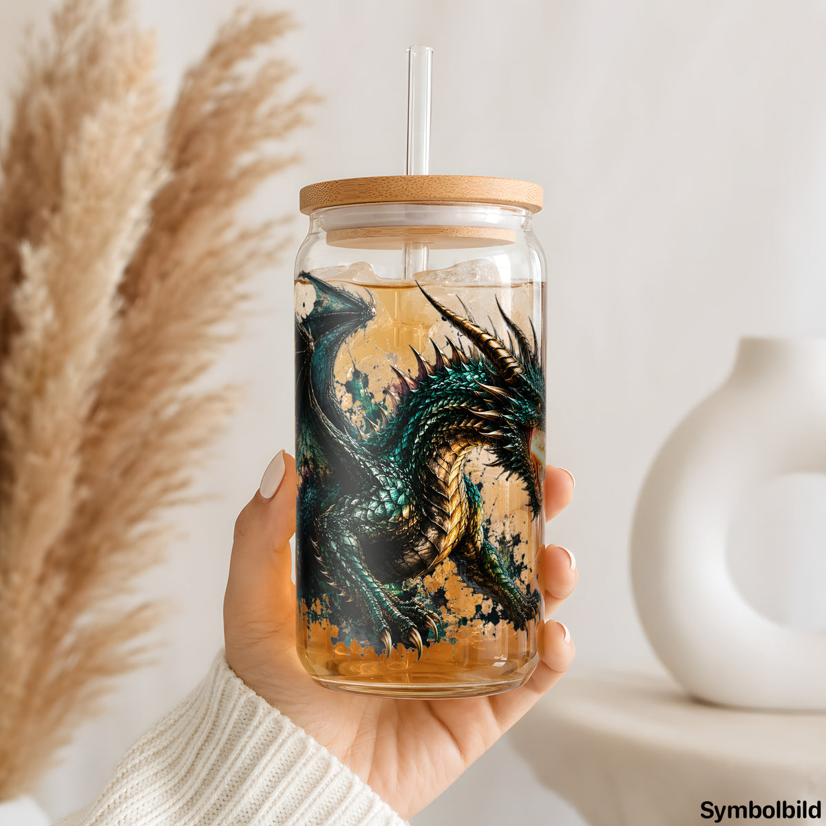 Becher-Aufkleber „Feuerdrache in Dunkelgrün“ auf einem 16oz Glasbecher