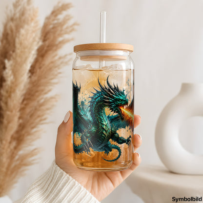 Becher-Aufkleber „Feuerdrache in Smaragd“ auf einem 16oz Glasbecher