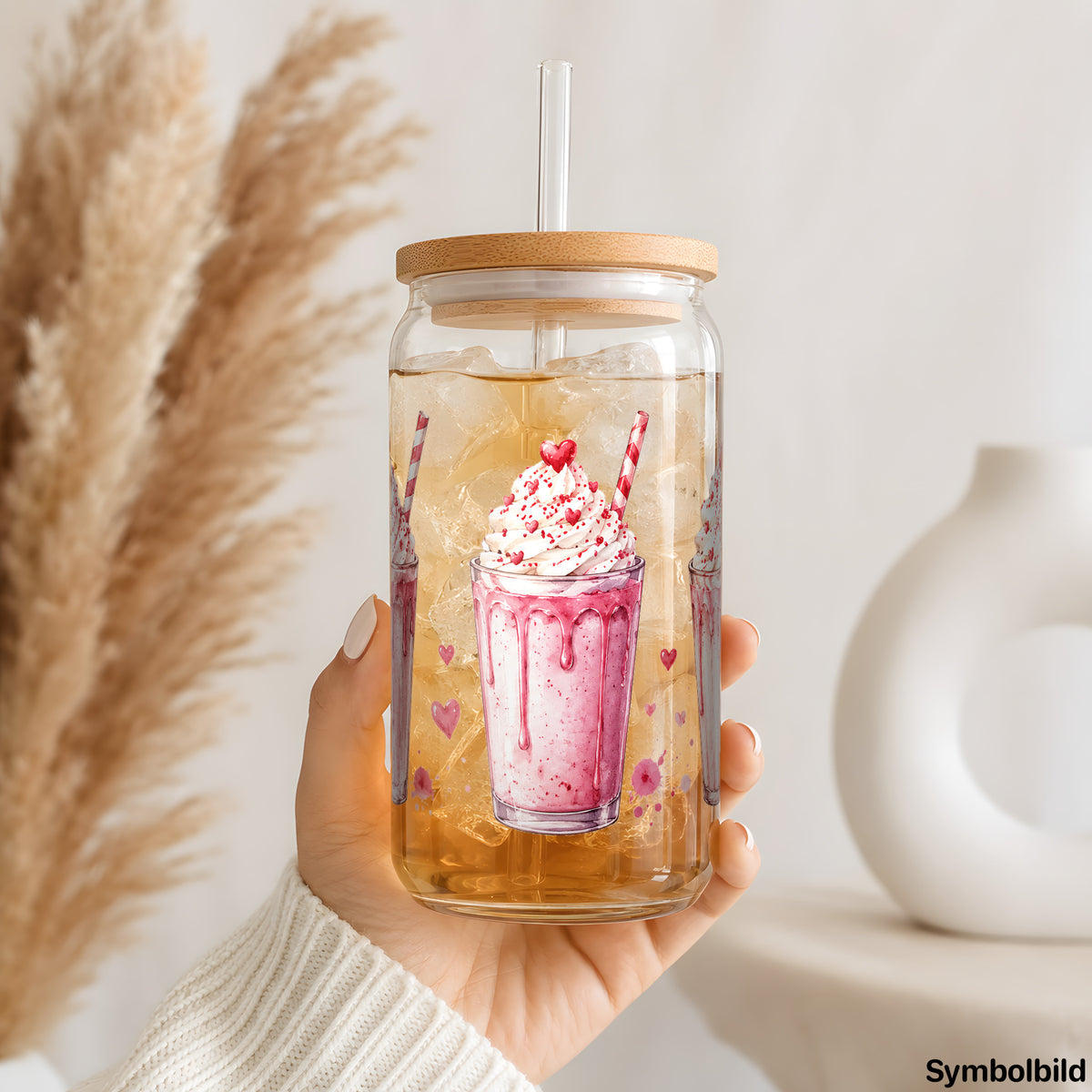 Becher-Aufkleber „Erdbeershakes mit Herzen“ auf einem 16oz Glasbecher