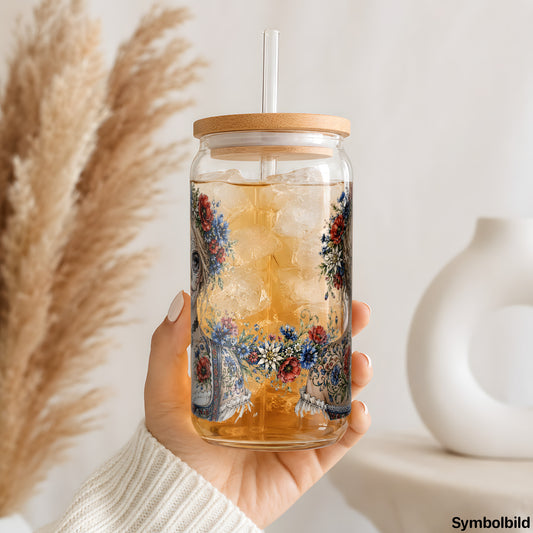Becher-Aufkleber „Catrina im Dirndl“ auf einem 16oz Glasbecher