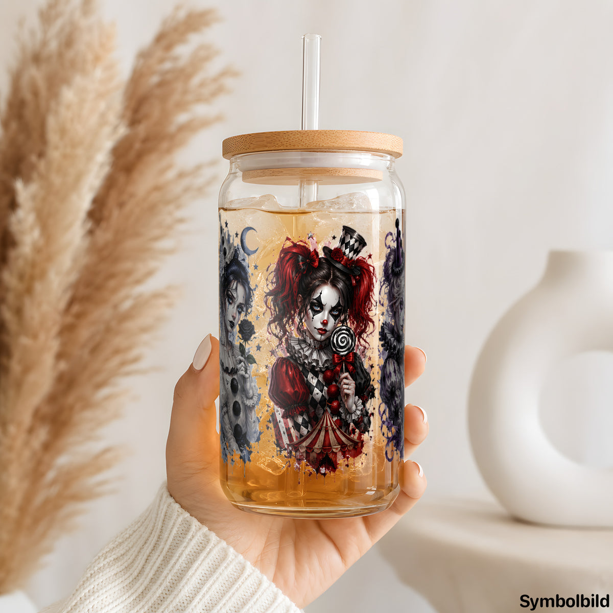 Harlekin-Galerie-Aufkleber auf einem 16oz Glasbecher
