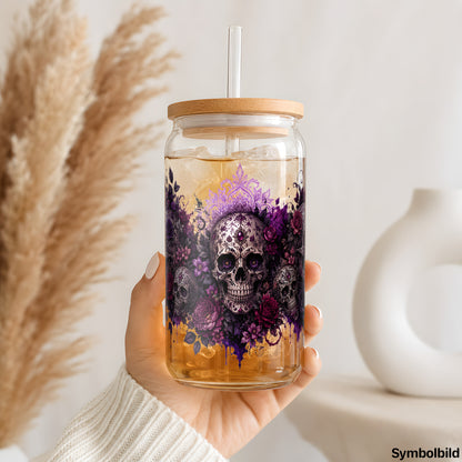 Becher-Aufkleber „Zuckerschädel mit dunklen Rosen“ auf einem 16oz Glasbecher