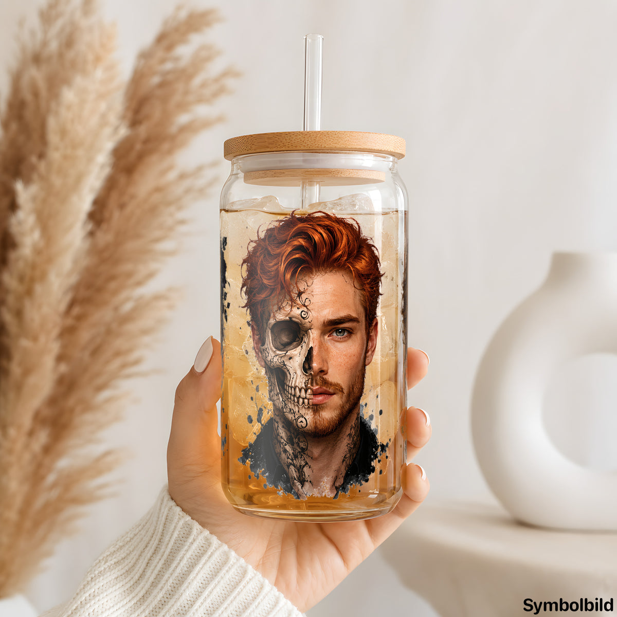 Totenkopf-Portraits-Aufkleber auf einem 16oz Glasbecher