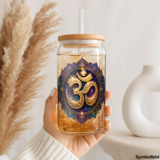 Becher-Aufkleber „Om im Mandalazauber“ auf einem 16oz Glasbecher