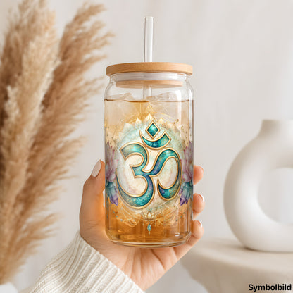 Becher-Aufkleber „Om im Lotusblütenkranz“ auf einem 16oz Glasbecher