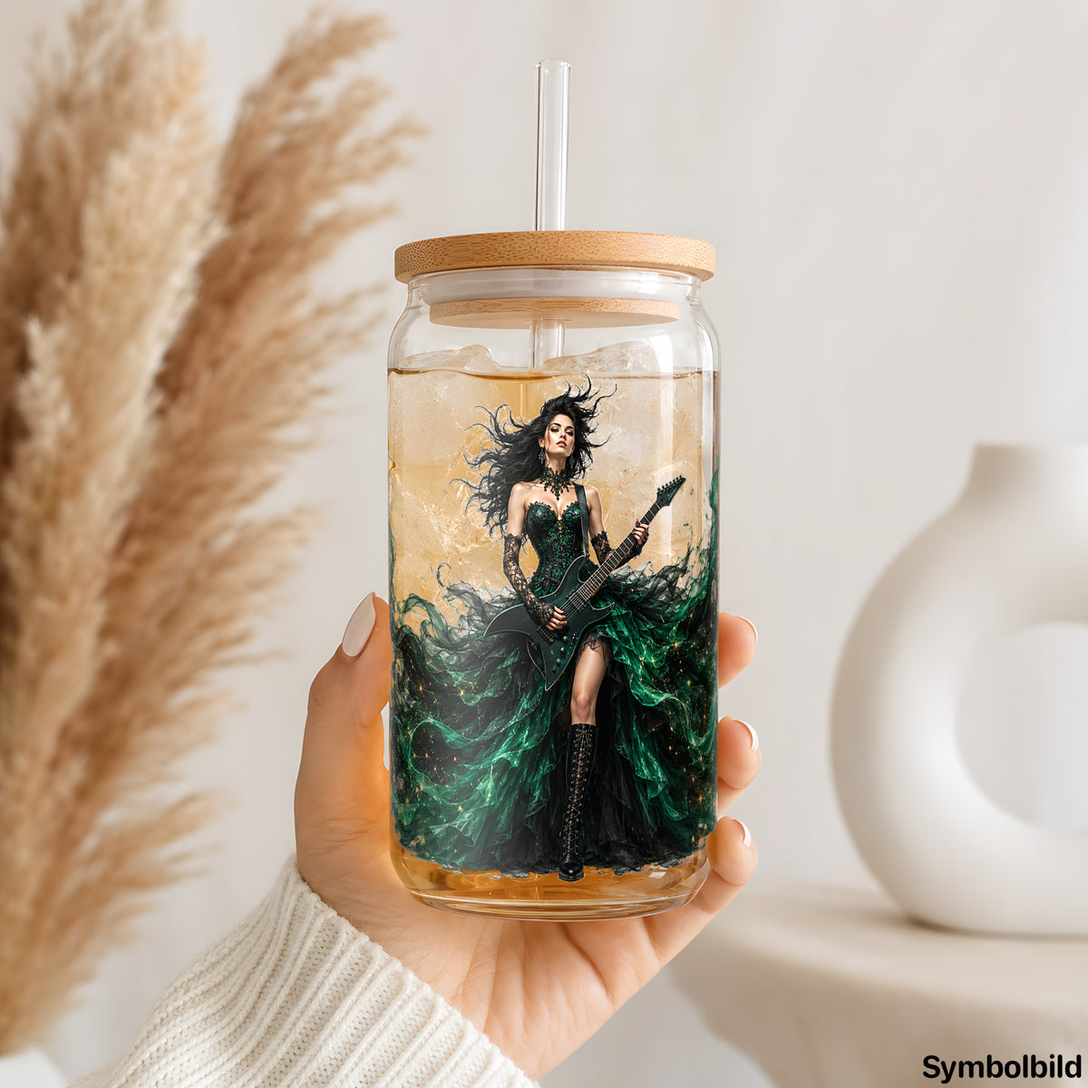 Becher-Aufkleber „Dame im Smaragdkleid“ auf einem 16oz Glasbecher