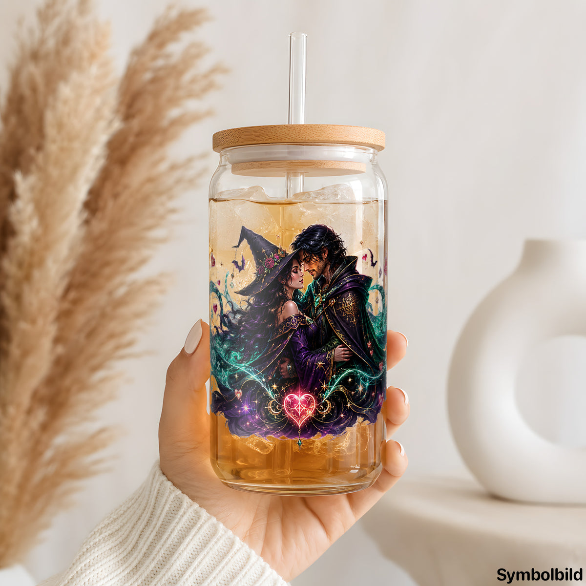 Becher-Aufkleber „Tintenhexe in Türkis“ auf einem 16oz Glasbecher