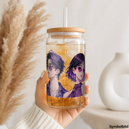 Becher-Aufkleber „Anime-Quartett in Violett“ auf einem 16oz Glasbecher