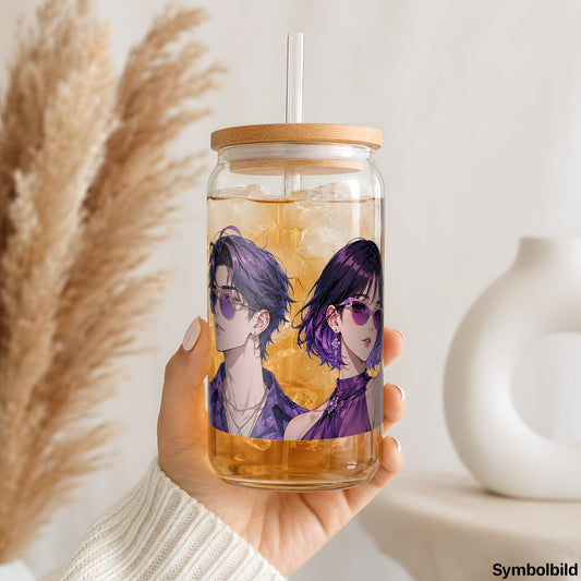 Becher-Aufkleber „Anime-Quartett in Violett“ auf einem 16oz Glasbecher