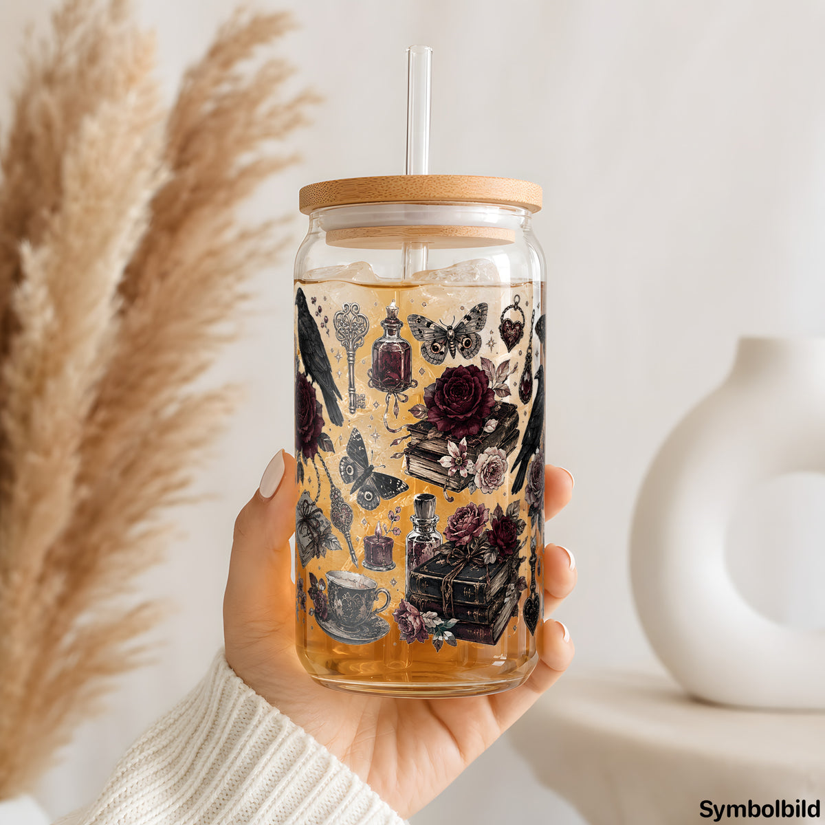 Becher-Aufkleber „Rosen und Raben Collage“ auf einem 16oz Glasbecher
