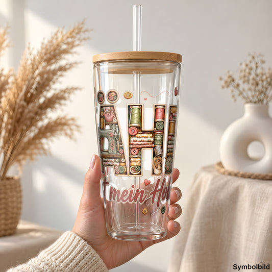 Becher-Aufkleber „Nähen ist mein Hobby“ auf einem 24oz Glasbecher