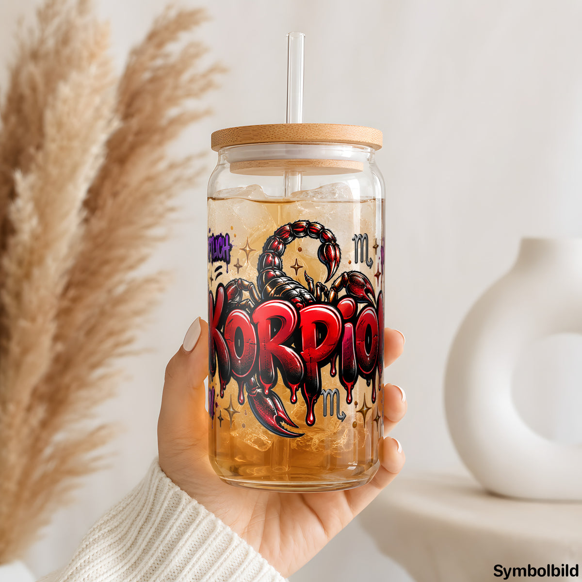 Becher-Aufkleber „Sternzeichen Skorpion als Graffiti-Schriftzug“ auf einem 16oz Glasbecher