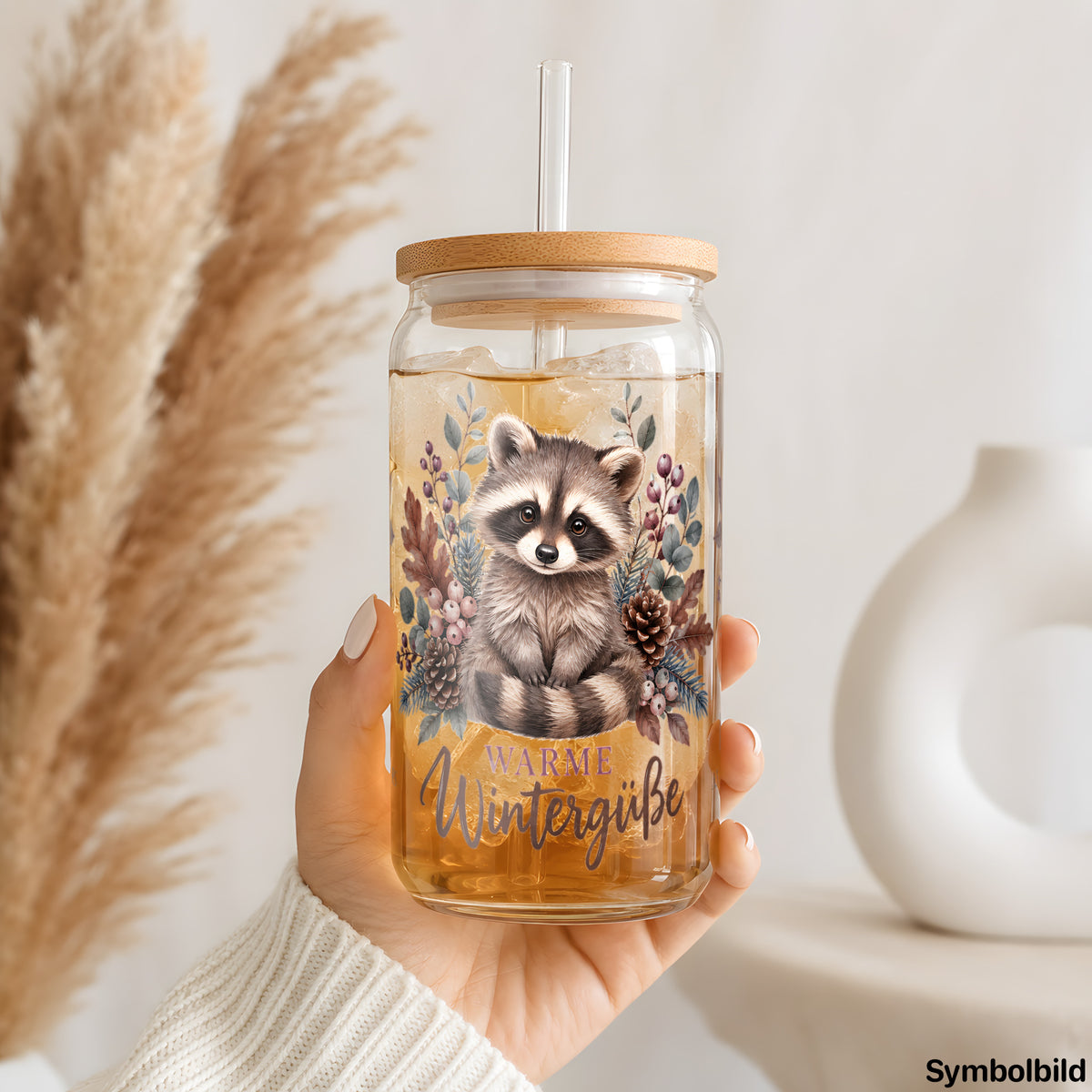Becher-Aufkleber „Waschbär im Winter“ auf einem 16oz Glasbecher